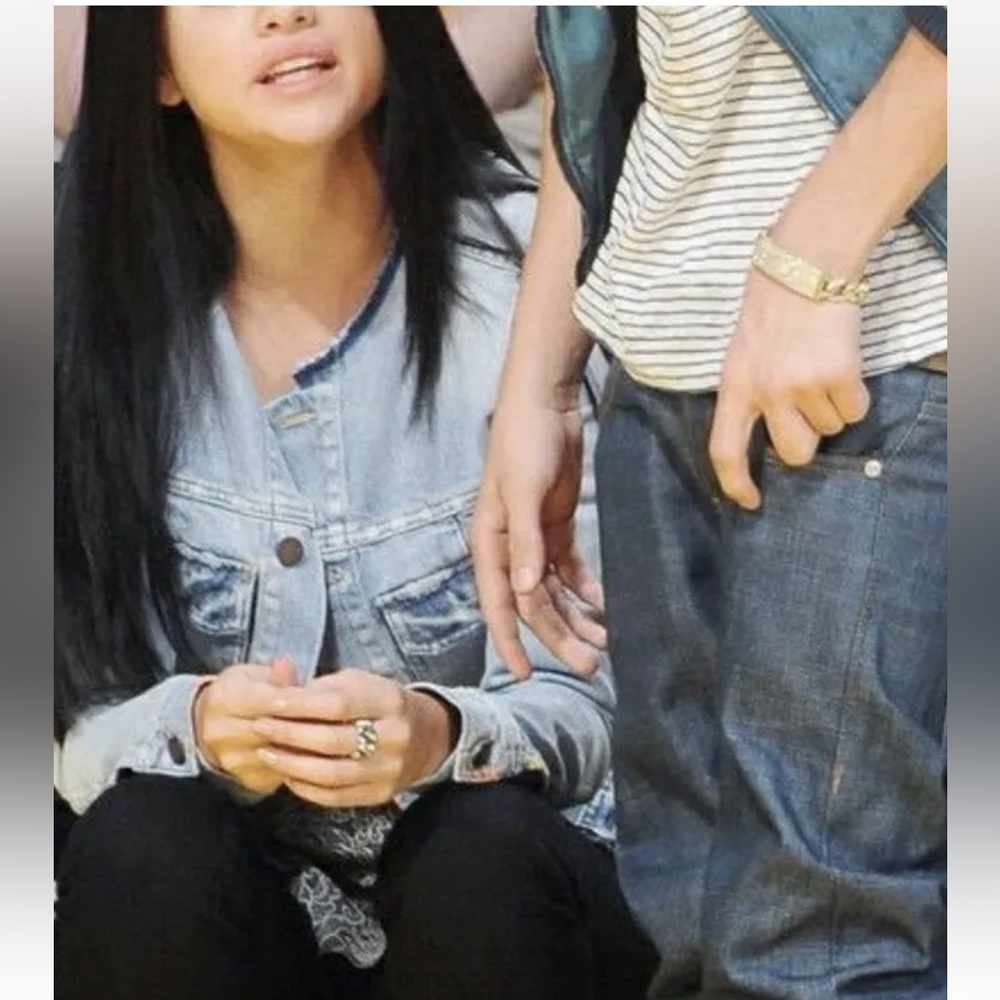 Elizabeth and James SID Distressed Stretch-Denim Jacket ASO Selena Gomez Size M